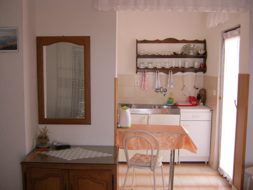 Apartments Nestor Tribalj Exterior foto